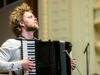 Tadas Motiečius ir Ernestas Hoetzlas koncerte „Tempora mutantur“