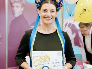 Filharmonijos kasose jau galima įsigyti knygą „Ar sapnas ateis?“ su ukrainietiška lopšine