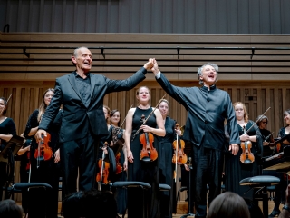 „Manchester Camerata“ ir Jeanas-Efflamas Bavouzet sveikina Vilnių