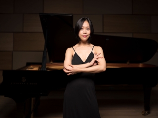 Vilniaus festivalyje koncertuosianti pianistė Yeol Eum Son: „Muzika man yra nesibaigiantis...