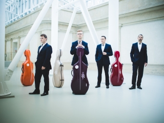 Susivienyti per muziką: violončelių desantas Vilniaus festivalyje