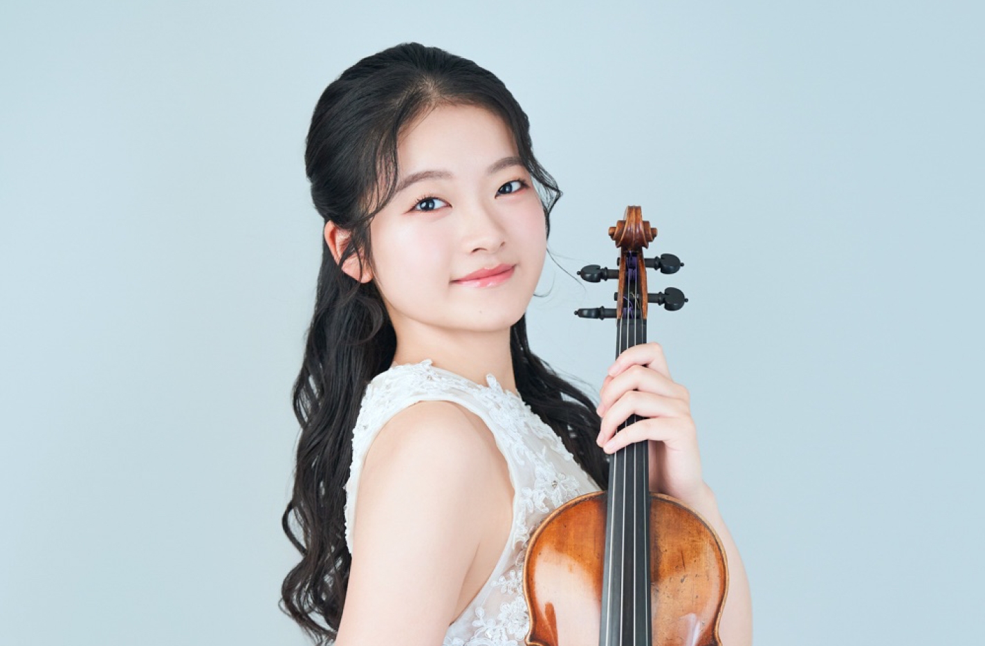Sounding North. Winner of the 7th International Jascha Heifetz Violin Competition Yuki Hirano,...