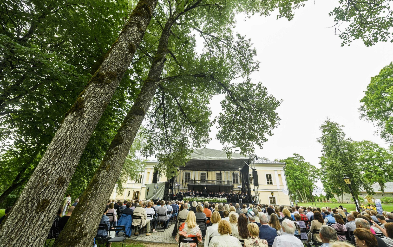 Festivalis „Muzika Jašiūnų dvare“ kvies mėgautis išskirtiniais klasikinės ir tradicinės įvairių tautų muzikos koncertais 