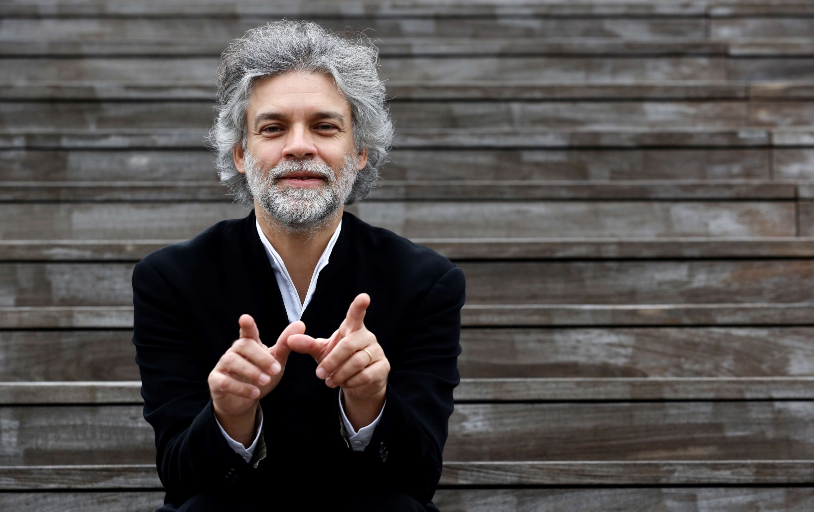 „Reikia turėti vaiko širdį, bet suaugusiojo techniką“. Interviu su pianistu François-Frédéricu Guy