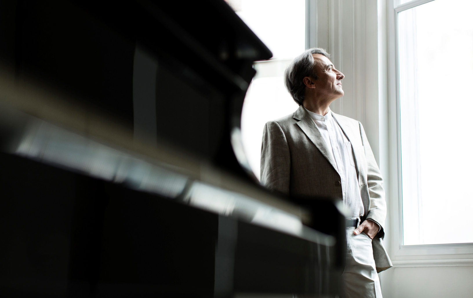 Paryžietiškas vakaras su Jeanu-Efflamu Bavouzet ir Maurice’u Raveliu. IX Vilniaus fortepijono festivalio koncertų belaukiant