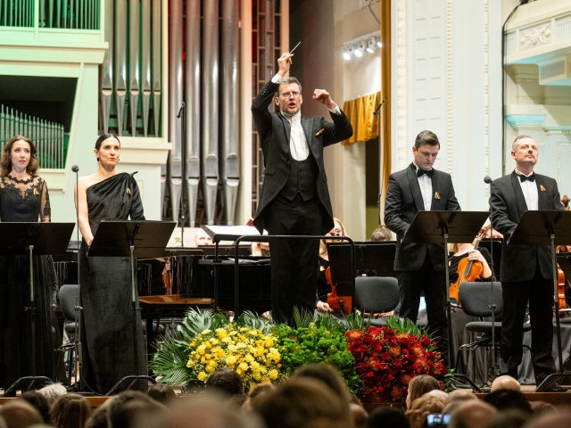 Dedikacija Lietuvai. LNSO, choras „Vilnius“, Modestas Pitrėnas, Lukas Geniušas ©Dmitrijus Matvejevas