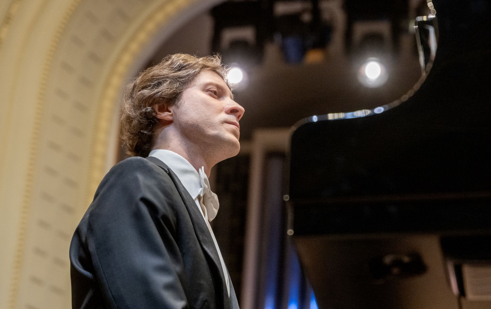 Piano virtuoso Rafał Blechacz returns to Vilnius