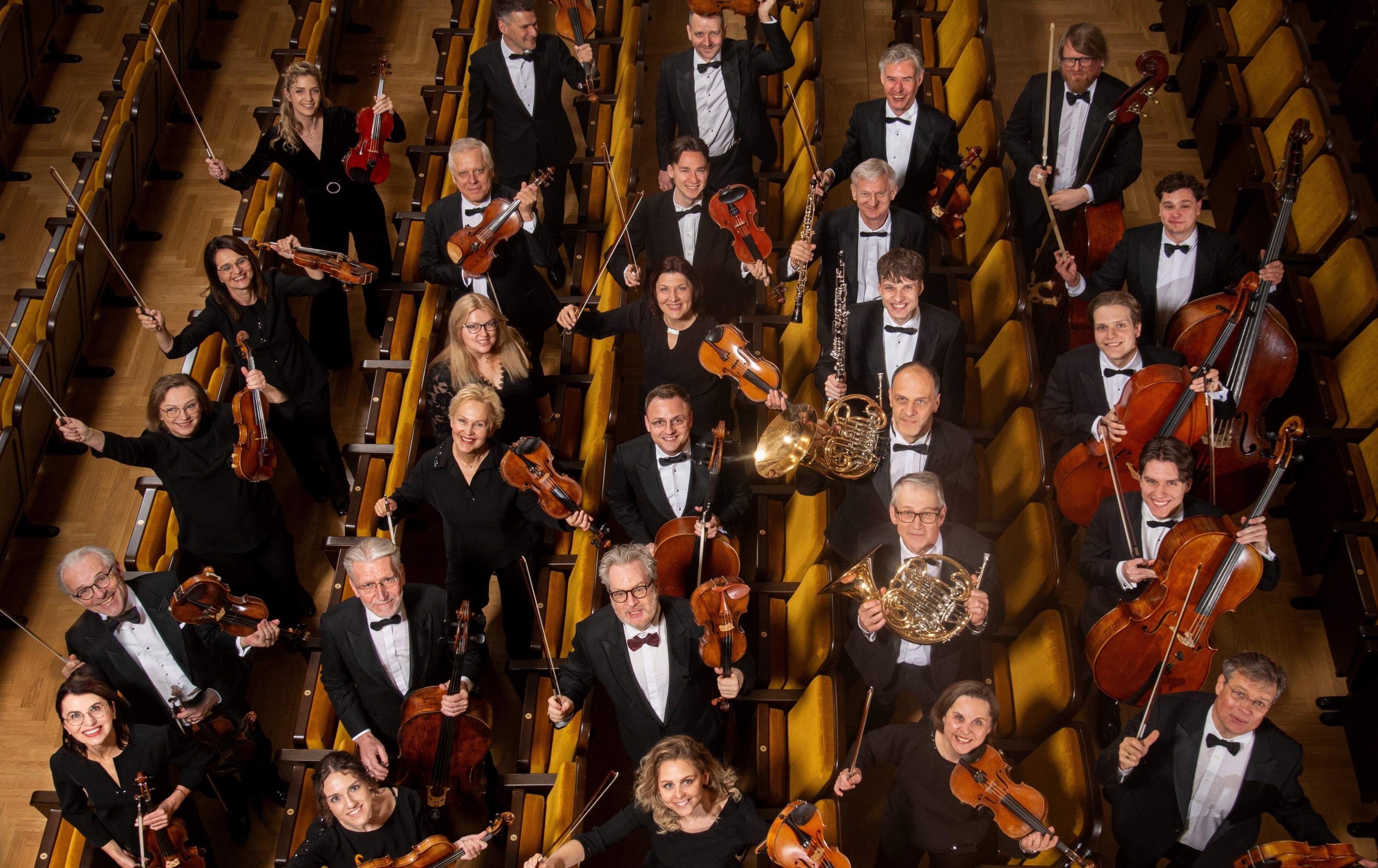 Lietuvos kamerinis orkestras, dirigentas Robertas Šervenikas ir solistai siųs muzikinius atvirlaiškius iš Vienos