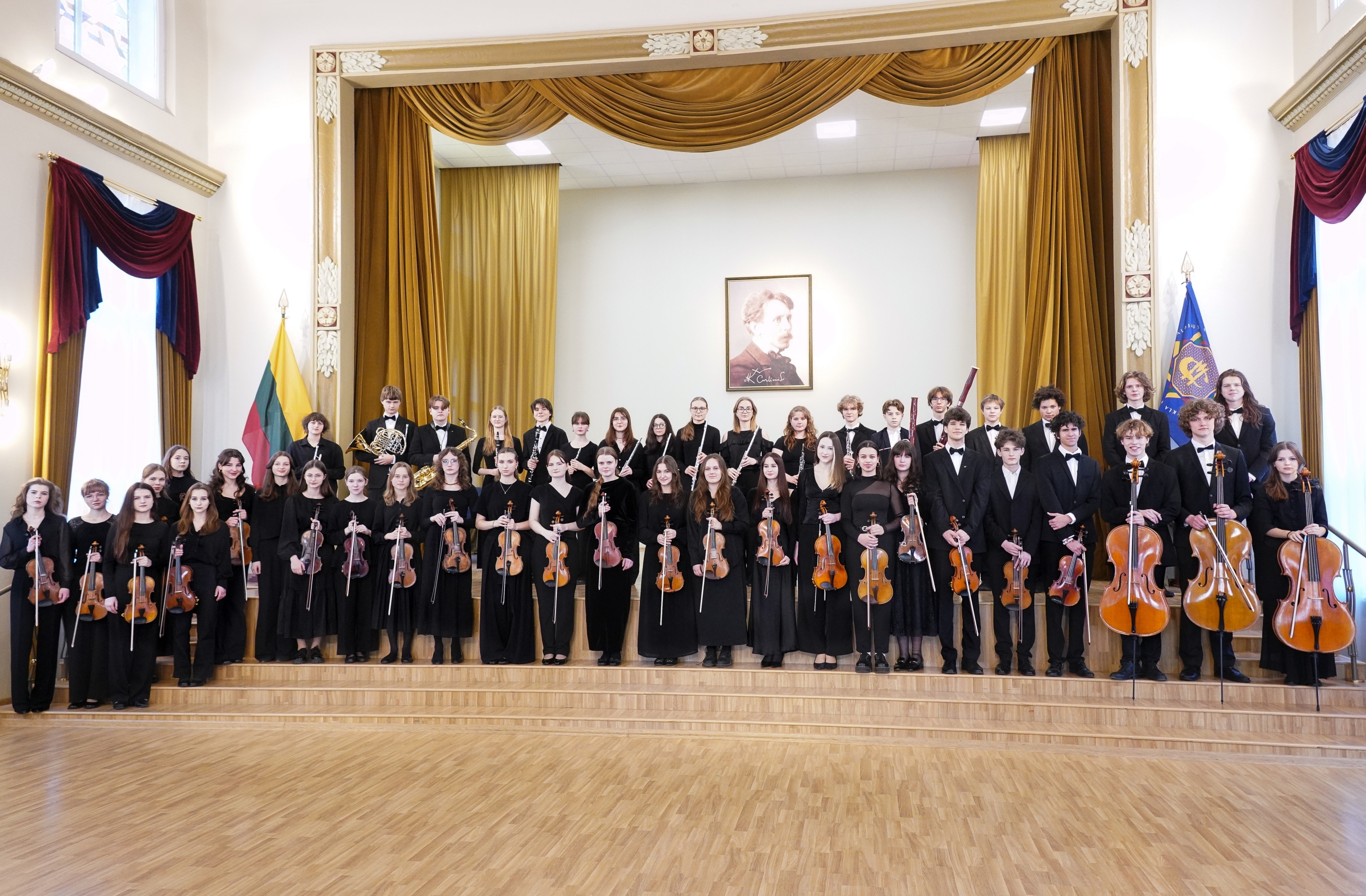 Menų pašaukti. Con fuoco