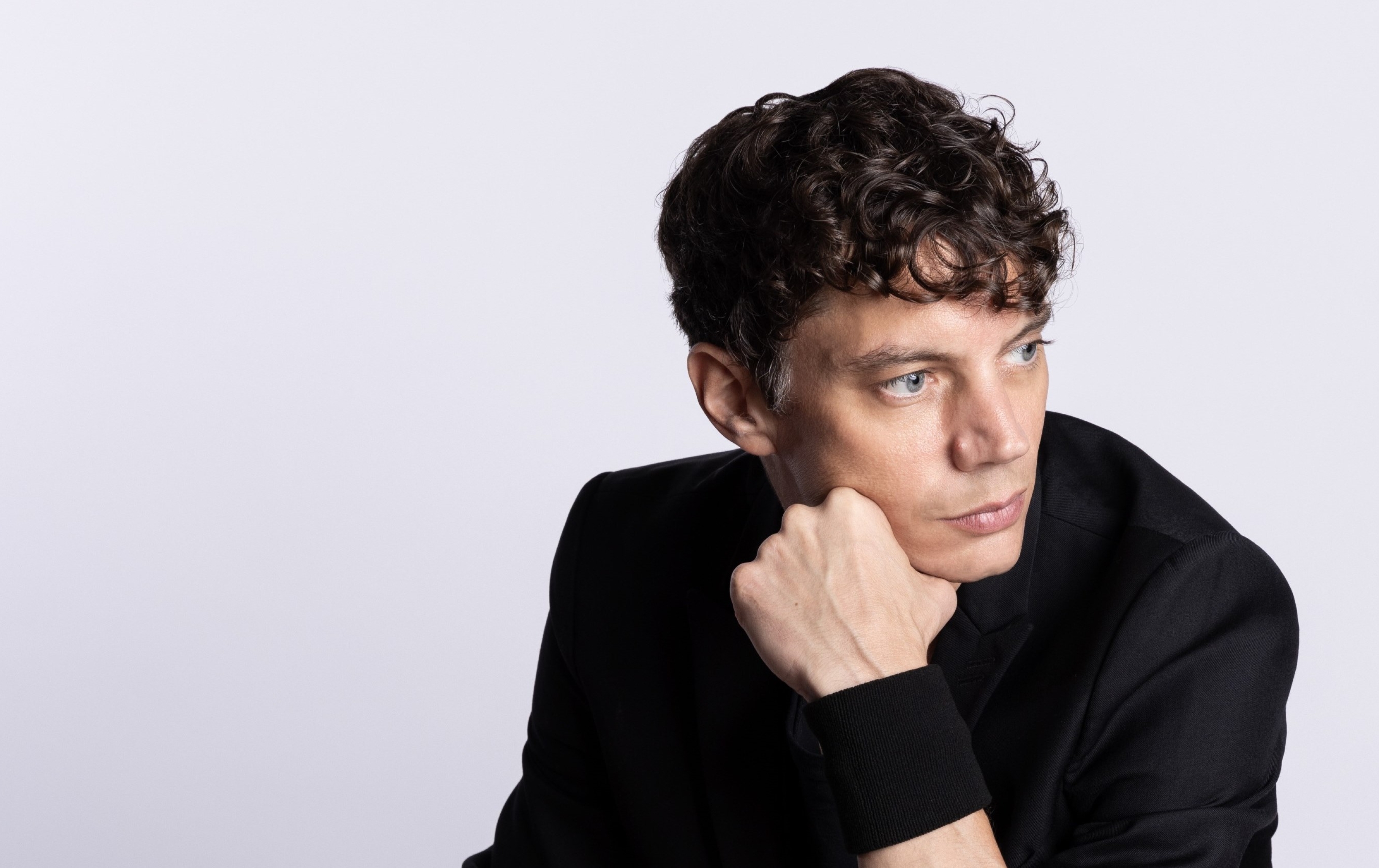 „Grąžinkime fortepijoną ten, kur jam vieta, – į ateitį“. Interviu su Francesco Tristano